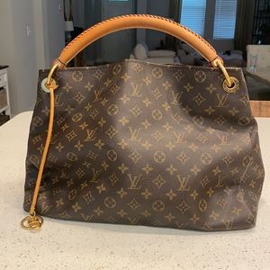 Louis Vuitton Artsy
